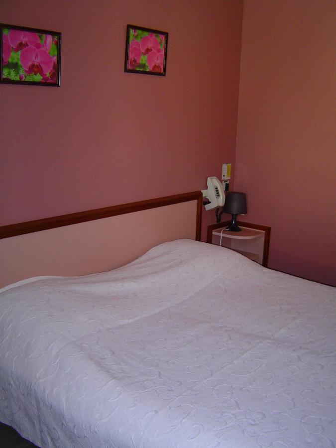Le Magiot Hotel Montliot-et-Courcelles Buitenkant foto