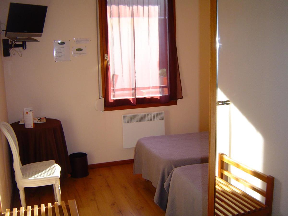Le Magiot Hotel Montliot-et-Courcelles Buitenkant foto