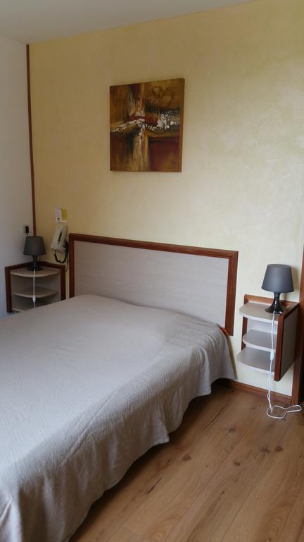 Le Magiot Hotel Montliot-et-Courcelles Buitenkant foto