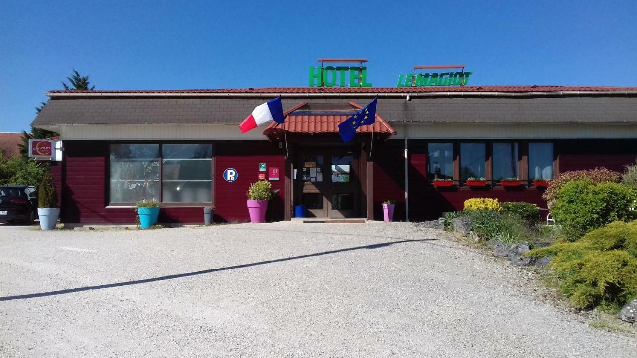 Le Magiot Hotel Montliot-et-Courcelles Buitenkant foto
